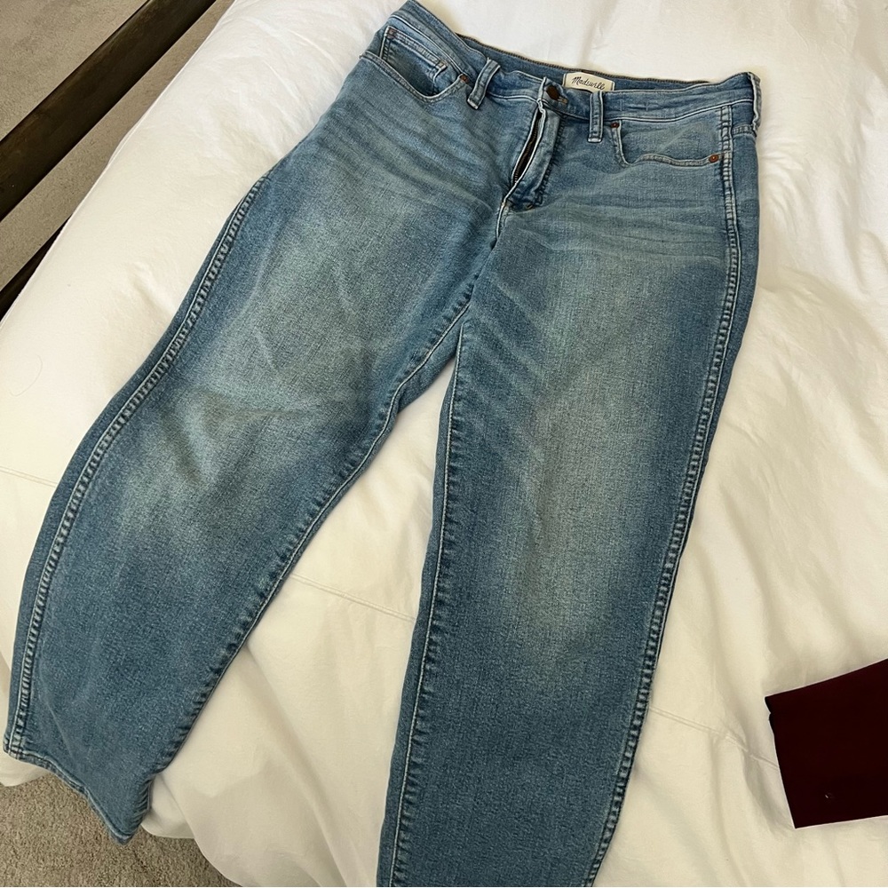 Madewell size 30 (size 10/12) stovepipe jeans.